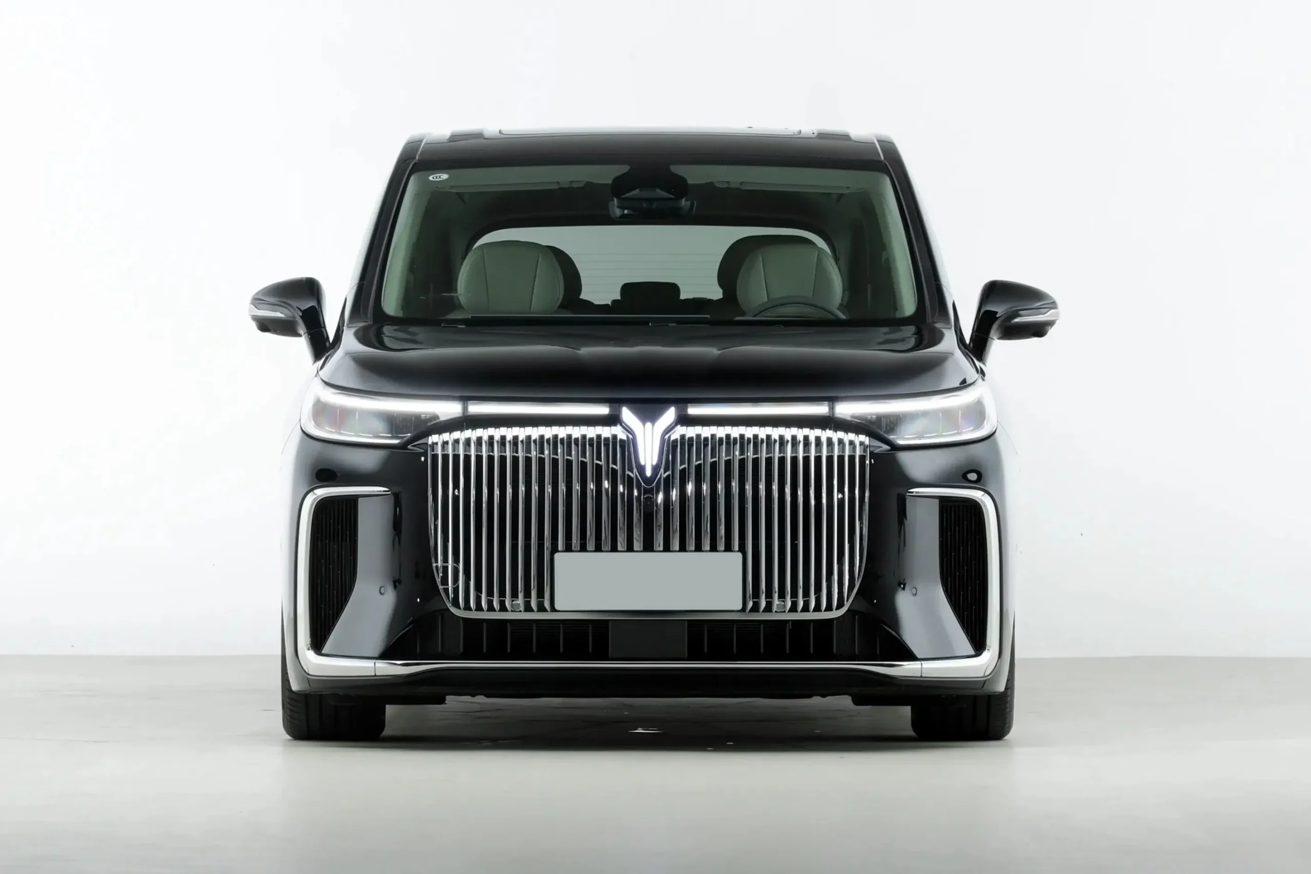 imgi_69_Innovative-Hybrid-Exceptional-Specifications-Voyah-Dreamer-Phev-Cars Voyah 2026 Dreamer Phev 1.5t Ultra-Long Range Flagship Version Automatic Car– In Stock in China | NVOVA - Image 1